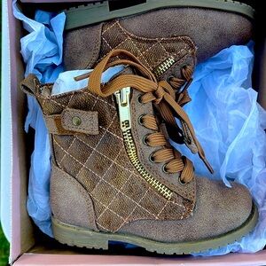 Girls Boots Sz 7